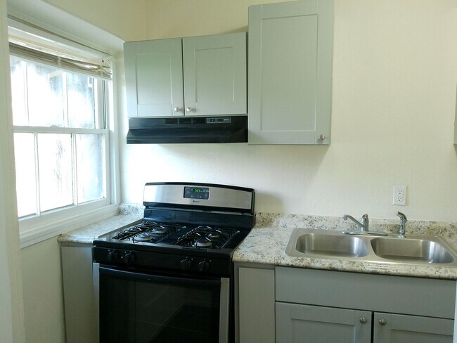 Foto del edificio - 638 Glazebrook St