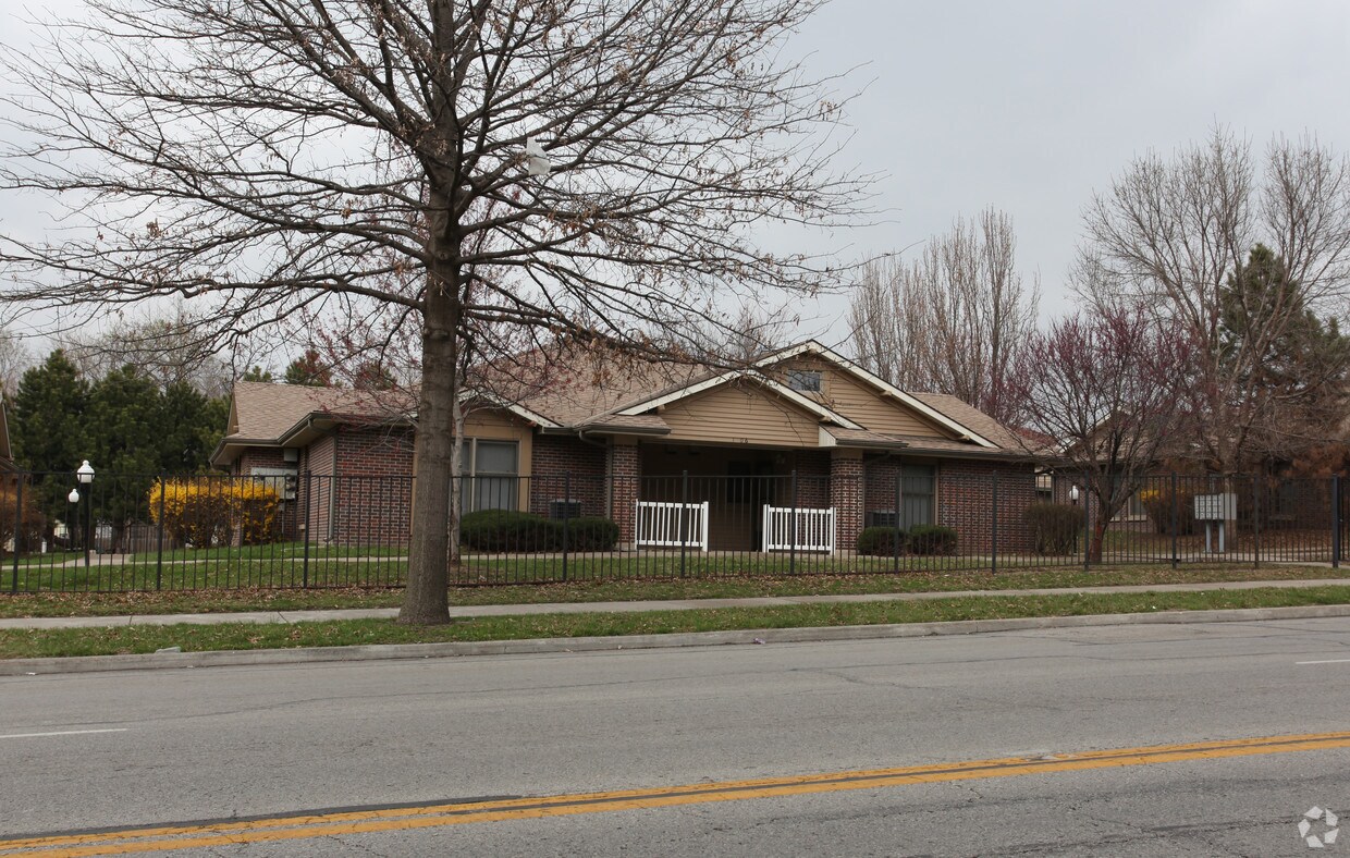 The Villas Apartments in Kansas City, MO