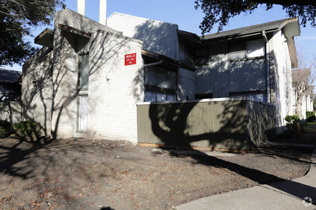 Building Photo - Casa San Luis Apartments