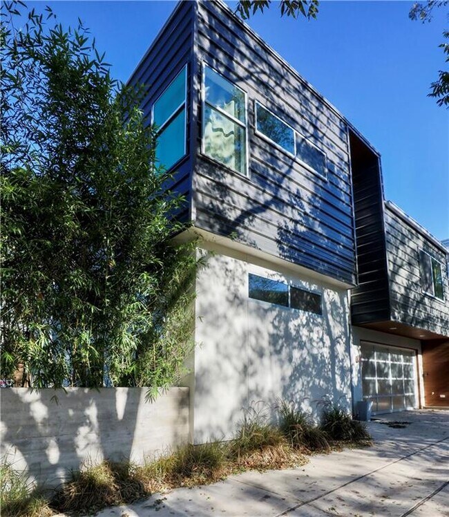 Foto del edificio - 2312 Enfield Rd