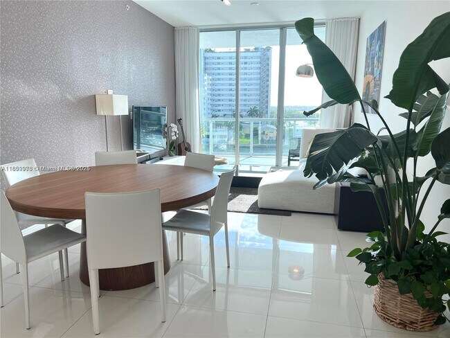 Foto del edificio - 7928 East Dr