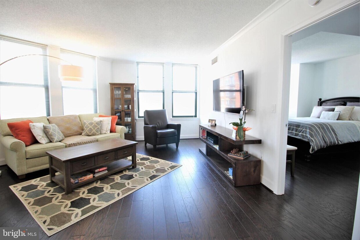 1201 N Garfield St Unit 613, Arlington, VA 22201 Room for Rent in Arlington, VA