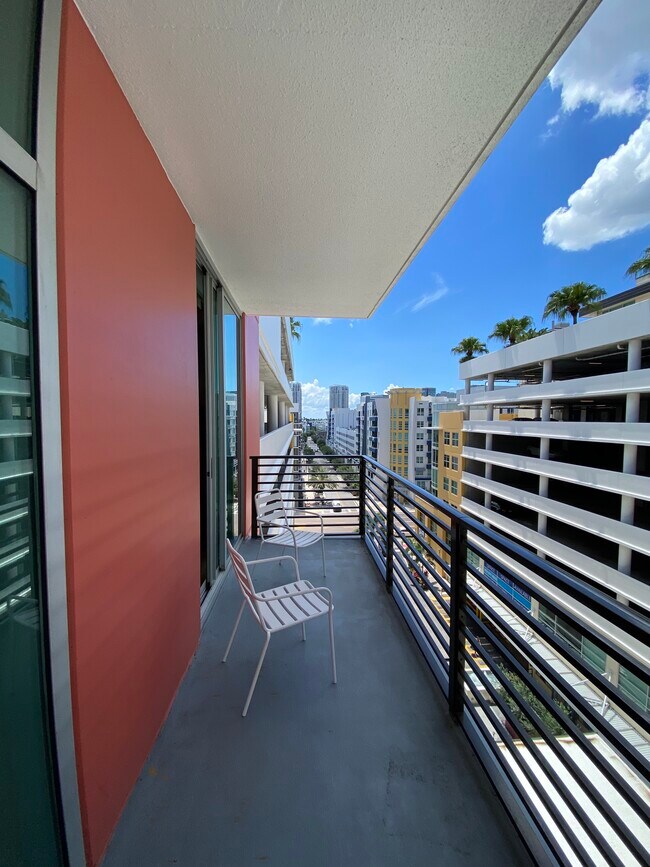 Foto del edificio - 1208 E Kennedy Blvd