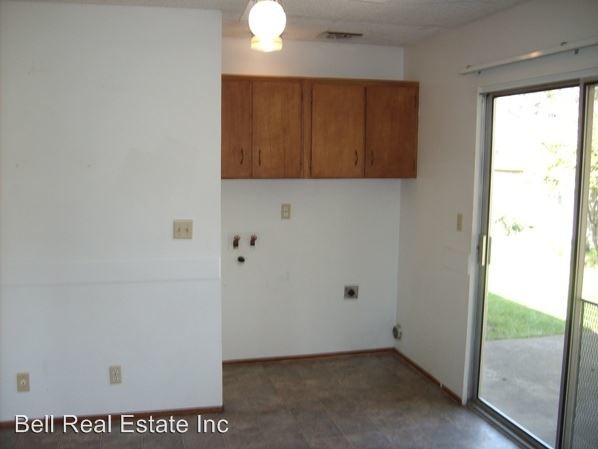 Foto del edificio - 438-438 Heywood Ave