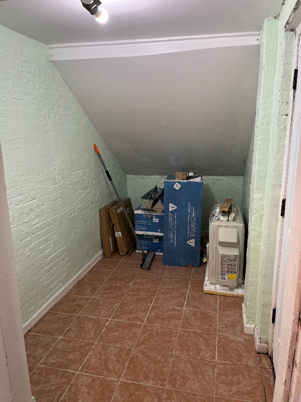 Building Photo - 1639 W 38th Pl