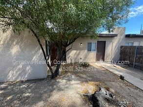 Building Photo - 2415 N Geronimo Ave