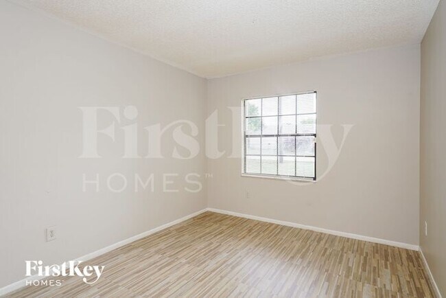 Building Photo - 1389 Trollman Ave