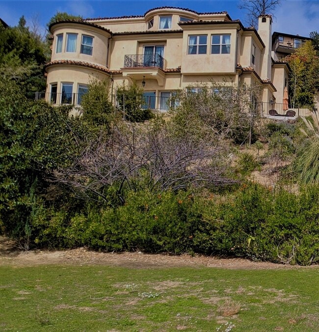Building Photo - 4430 Rosebank Dr
