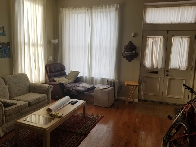 Foto del edificio - 1708 W Jefferson St