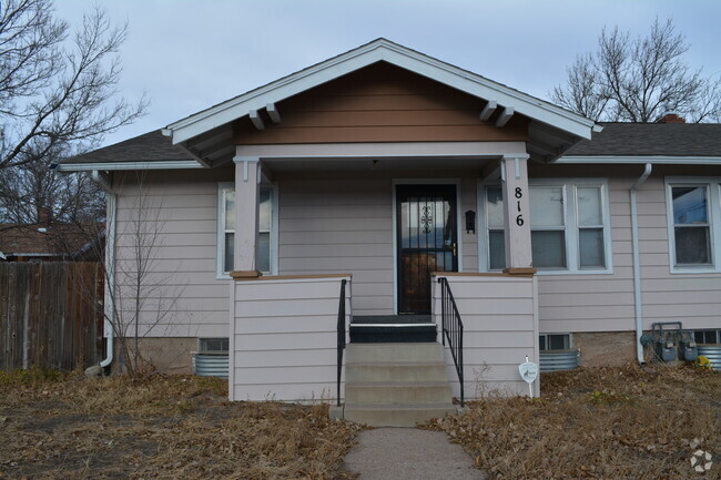 Building Photo - 816 W 31st St