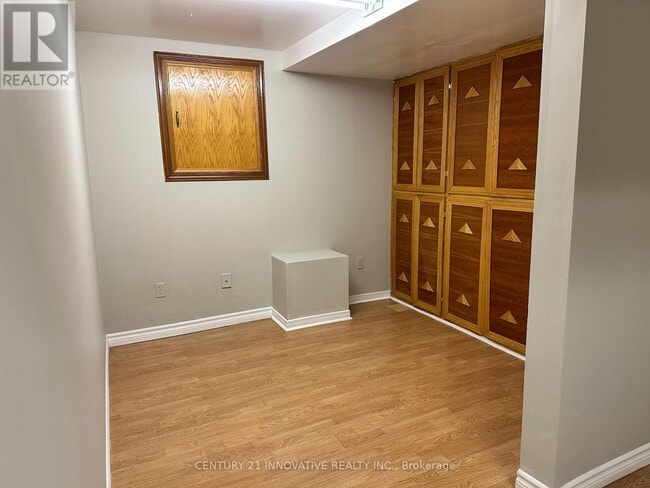 Building Photo - 10 Olivewood Dr