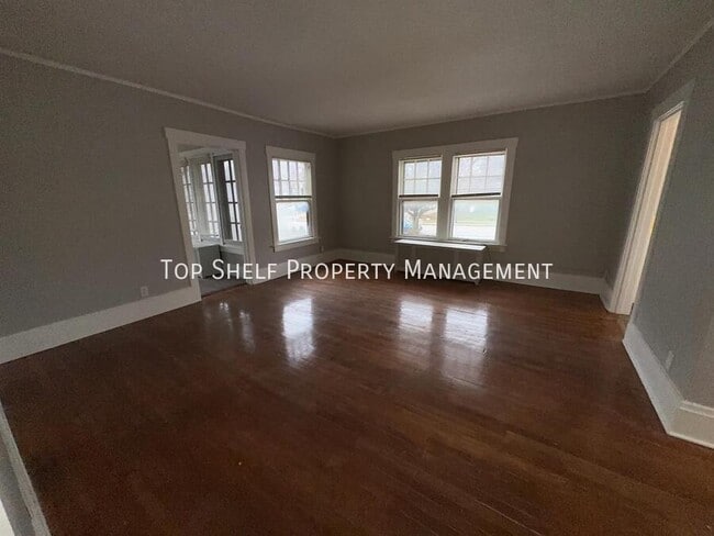 Building Photo - 3103 Grand Ave