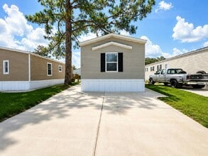 Building Photo - 1725 Sunburst Dr