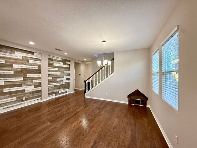 Building Photo - SPACIOUS Two Story Beautiful 5/4 Home in The Enclave At Aloma!