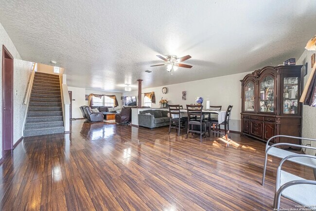 Building Photo - Room in House on Magnolia Grove
