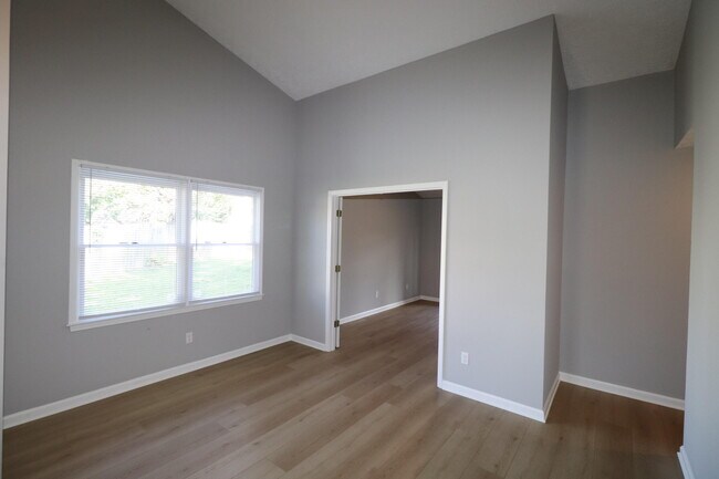 Building Photo - 208 Mariwood Ct