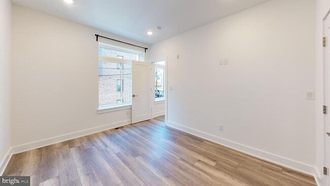 Building Photo - 812 N 16th St