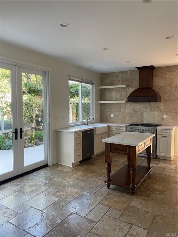 Building Photo - 55 Clermont, Newport Beach, CA 92657 - 3 B...