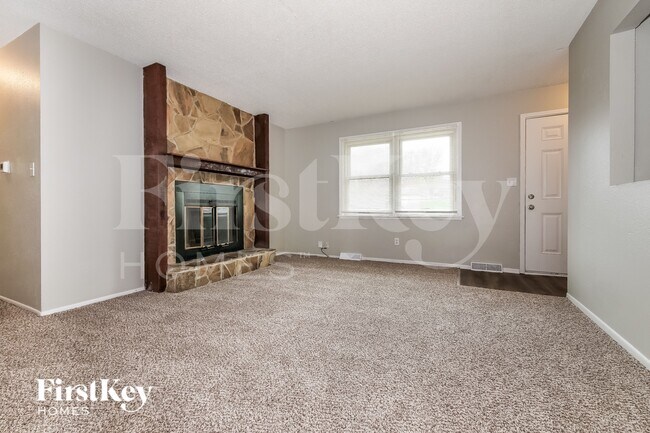 Foto del edificio - 19304 E 7th St N