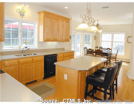 Building Photo - 35 Eaglebrook Dr
