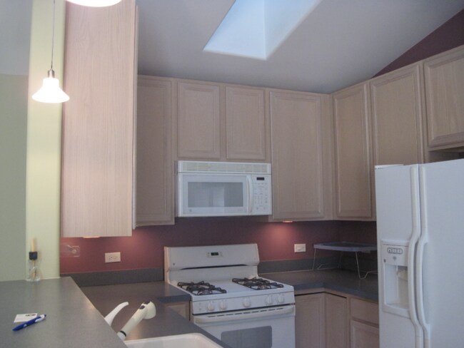 Foto del edificio - 650 Mill Cir