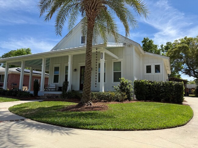 Building Photo - 3003 E Blount St
