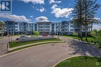 Building Photo - 1705-1705 Fiddlehead Pl
