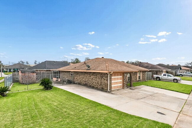 Foto del edificio - 1501 Somerset Pl