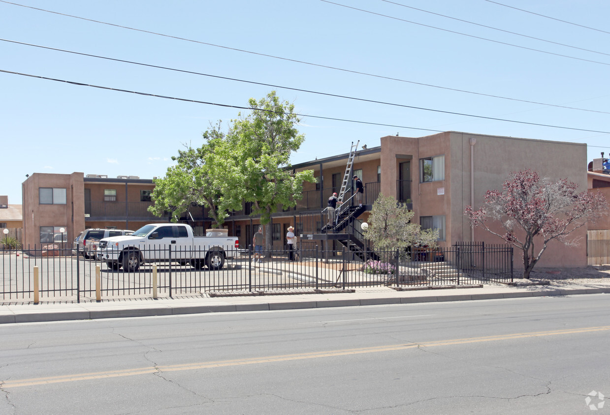 Primary Photo - Espanola Apartments