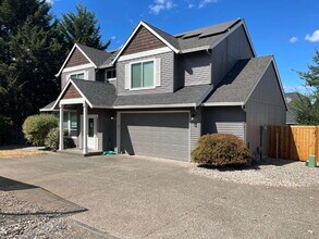 Building Photo - 13493 SE Rolling Meadows Dr