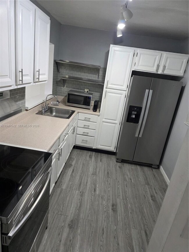 Foto del edificio - 8065 SW 107th Ave