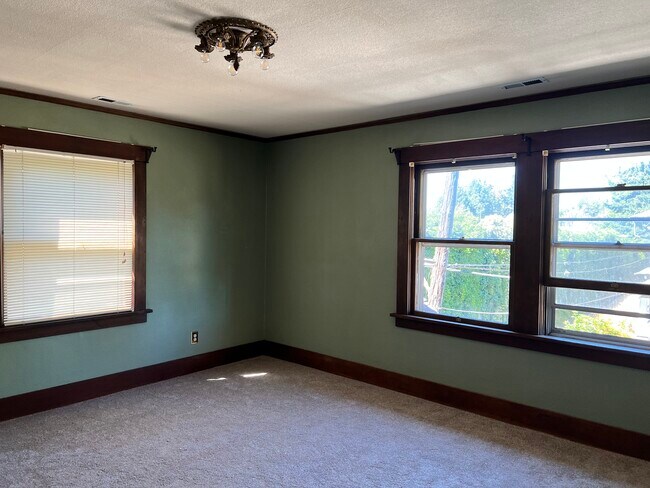 Foto del edificio - 1112 N Beech St