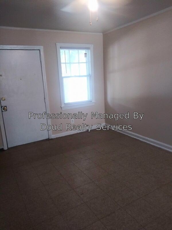 Building Photo - 3208 Marshall Ave