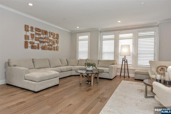 Foto del edificio - 32 Cinnamon Dr