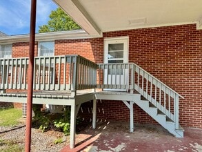 Building Photo - 1527 Madison St