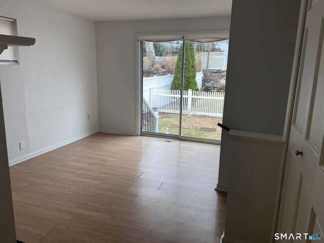 Building Photo - 4 McKendry Ct