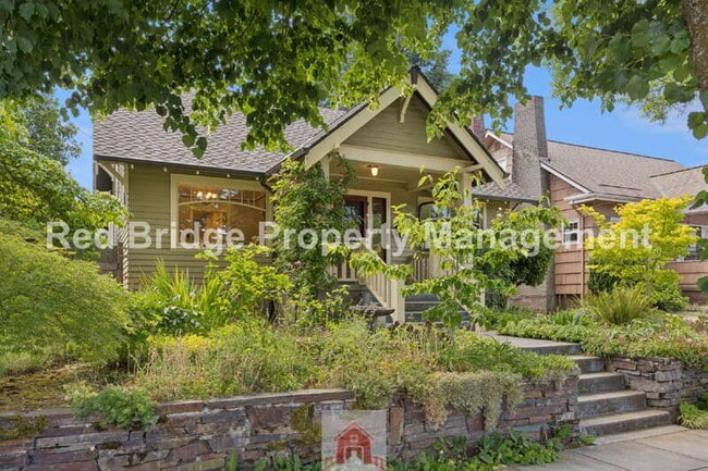 Building Photo - 4413 NE 26th Ave