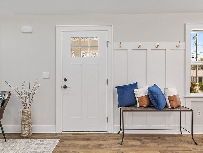 Photo - 5512 Vaught Dr House