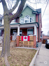 Building Photo - 72 Shanly St