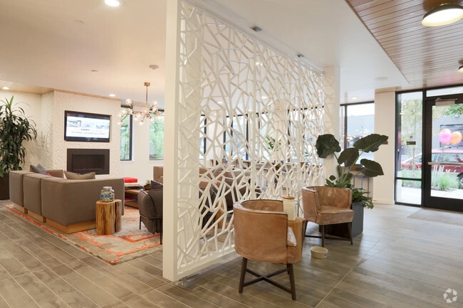 Interior Photo - Cadence