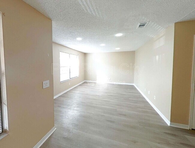 Foto del edificio - 467 Lombard St