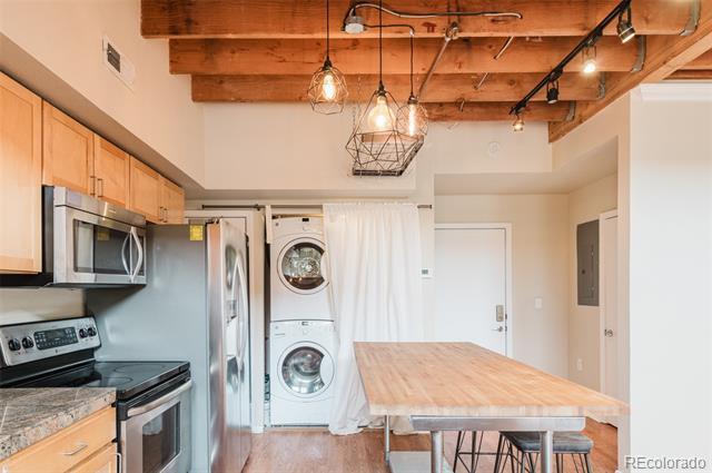 Foto del edificio - 3295 Blake St