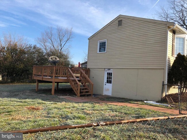 Building Photo - 8033 Lomond S Dr