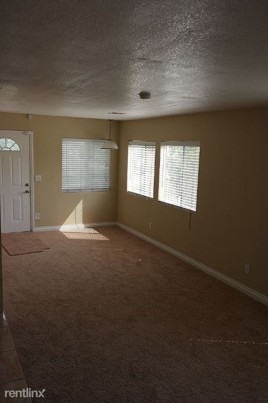 Foto del edificio - 3 br, 2 bath House - 458 W K St