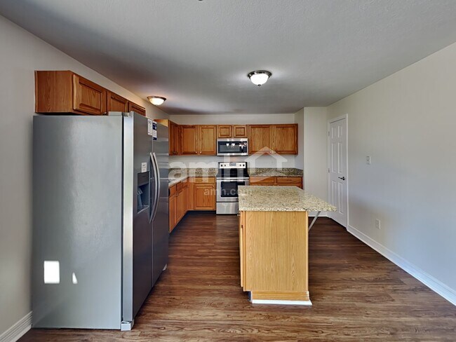 Building Photo - 302 Triple Crown Way