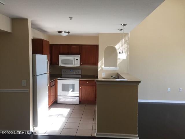 Foto del edificio - 8550 Touchton Rd