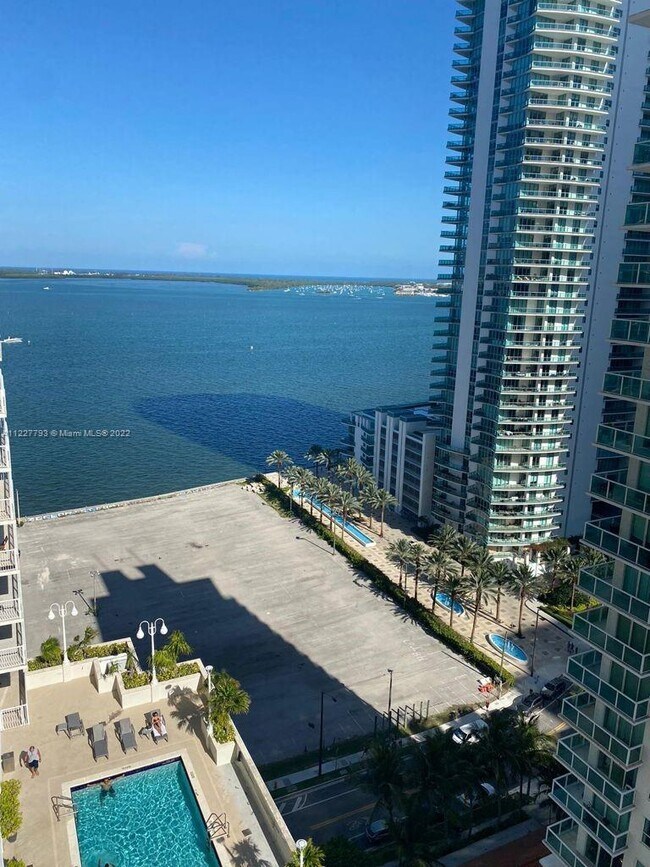 Building Photo - 1200 Brickell Bay Dr