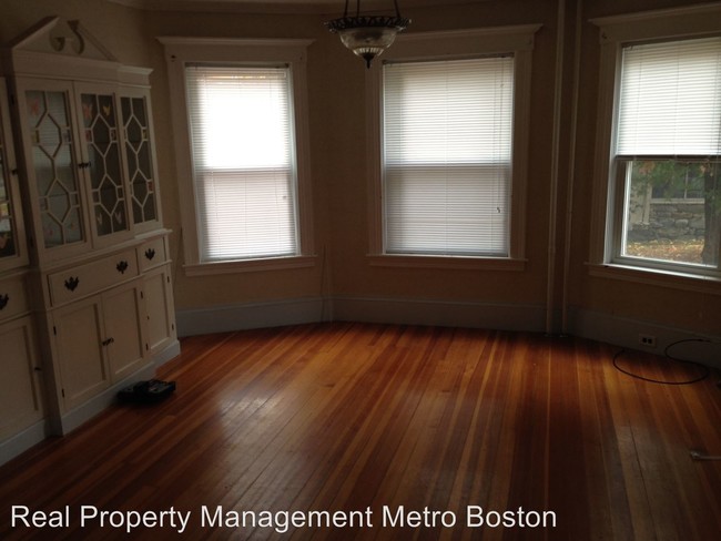 Foto del edificio - 3 br, 1.5 bath House - 17 Iliad St. Unit 0