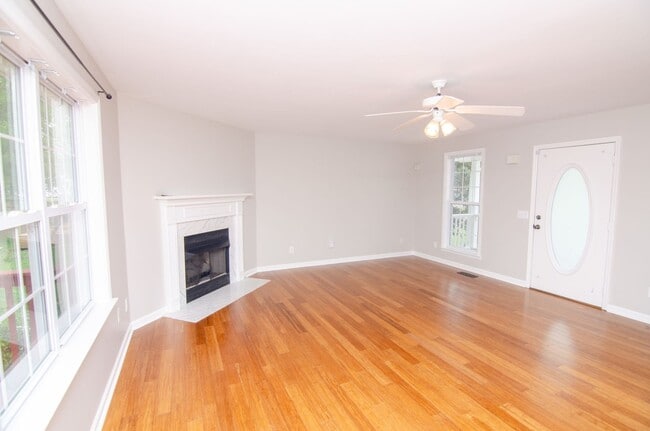Foto del edificio - 1722 Portway Ct