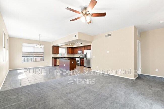Foto del edificio - 900 S 94th St